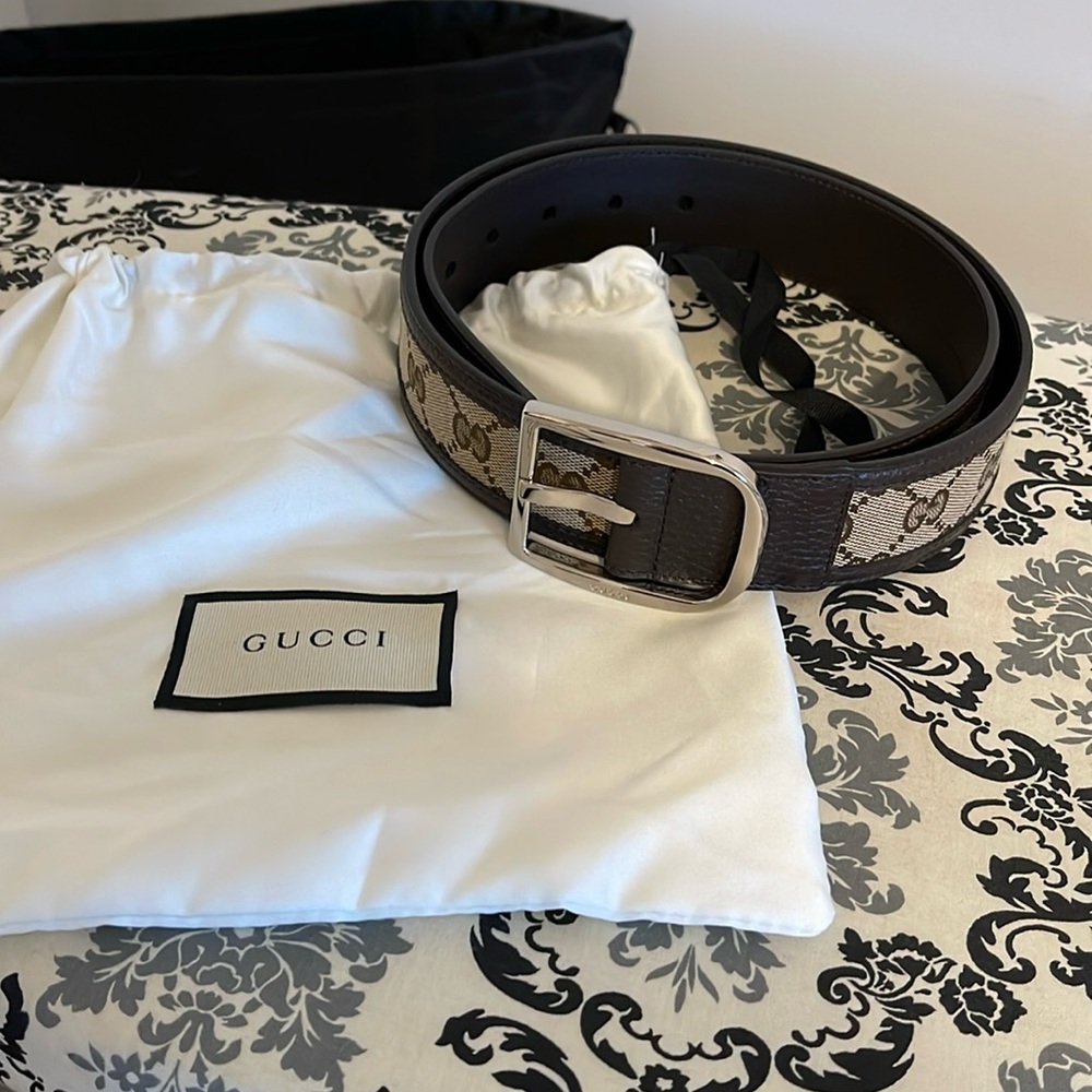 Ladies Gucci belt